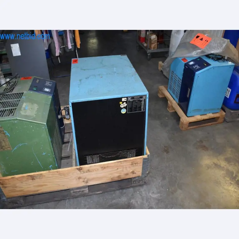 Máquinas, equipos operativos y accesorios de un líder mundial en el mercado de sistemas de tensado de cadenas.-4