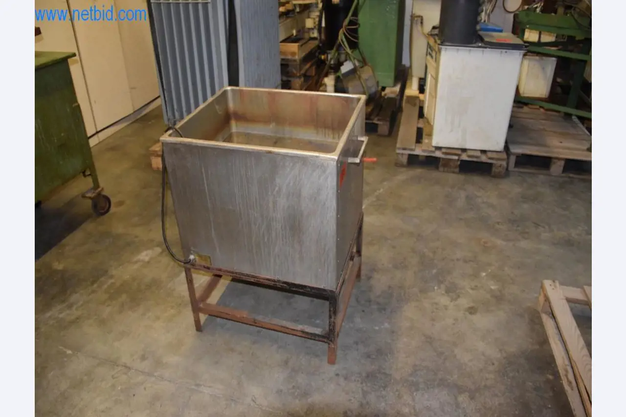 Stroje, provozní zařízení a příslušenství předního světového výrobce napínacích systémů řetězů jsou k dispozici.-2