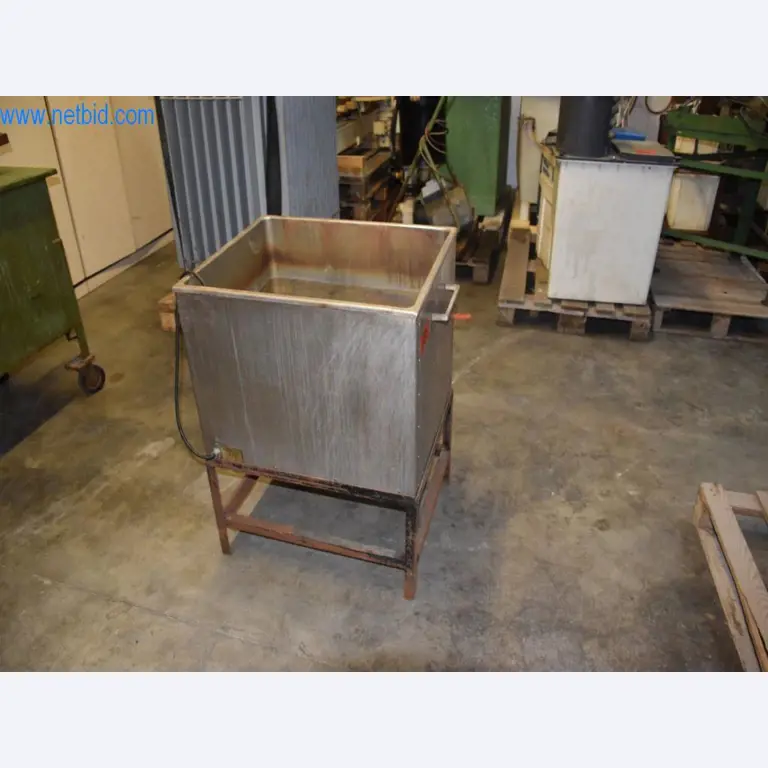 Stroje, provozní zařízení a příslušenství předního světového výrobce napínacích systémů řetězů jsou k dispozici.-2