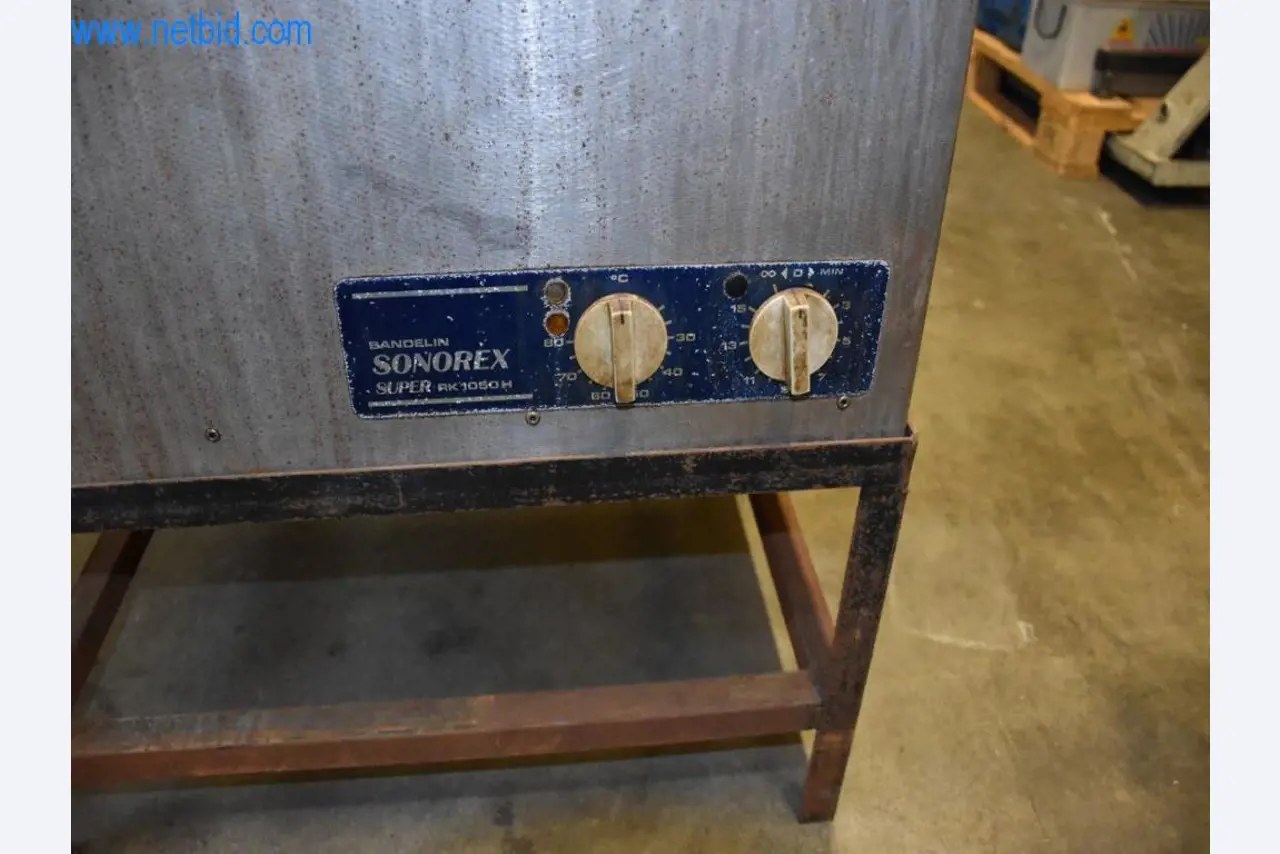 Stroje, provozní zařízení a příslušenství předního světového výrobce napínacích systémů řetězů jsou k dispozici.-3