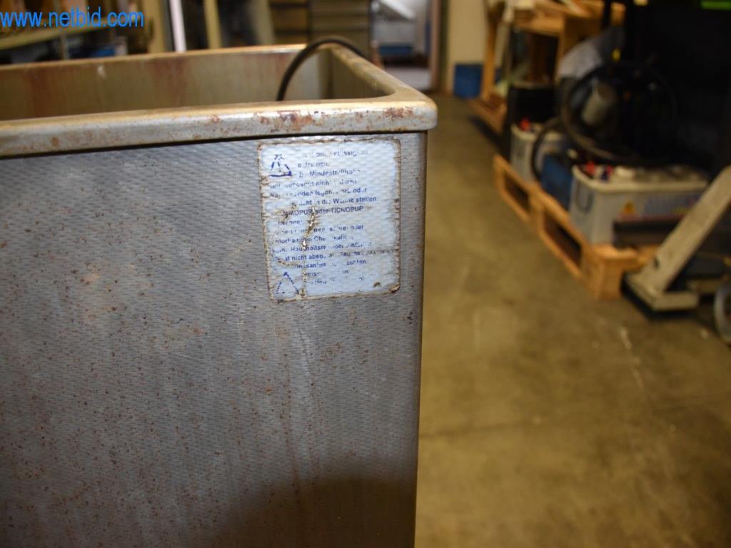 Stroje, provozní zařízení a příslušenství předního světového výrobce napínacích systémů řetězů jsou k dispozici.-4