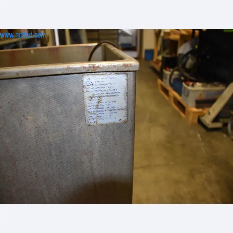 Stroje, provozní zařízení a příslušenství předního světového výrobce napínacích systémů řetězů jsou k dispozici.-4