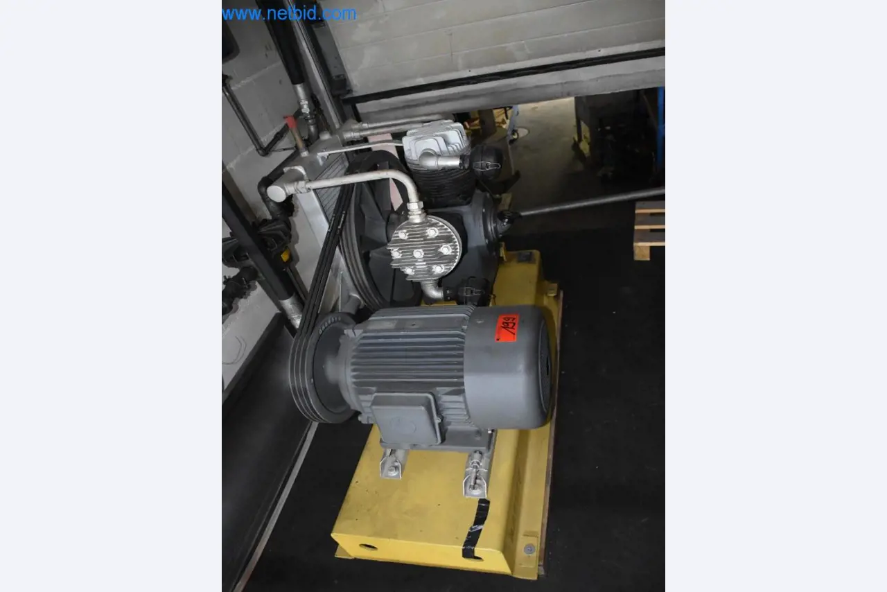 Máquinas, equipos operativos y accesorios de un líder mundial en el mercado de sistemas de tensado de cadenas.-3