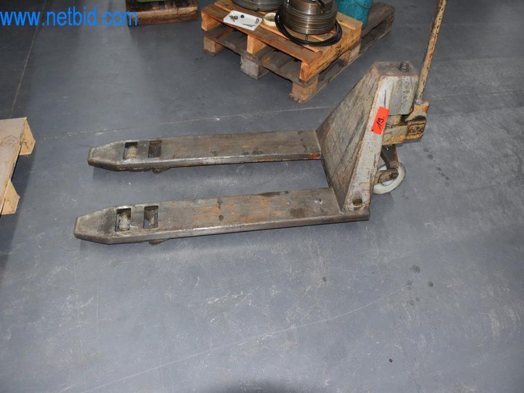 Stroje, provozní zařízení a příslušenství předního světového výrobce napínacích systémů řetězů jsou k dispozici.-2