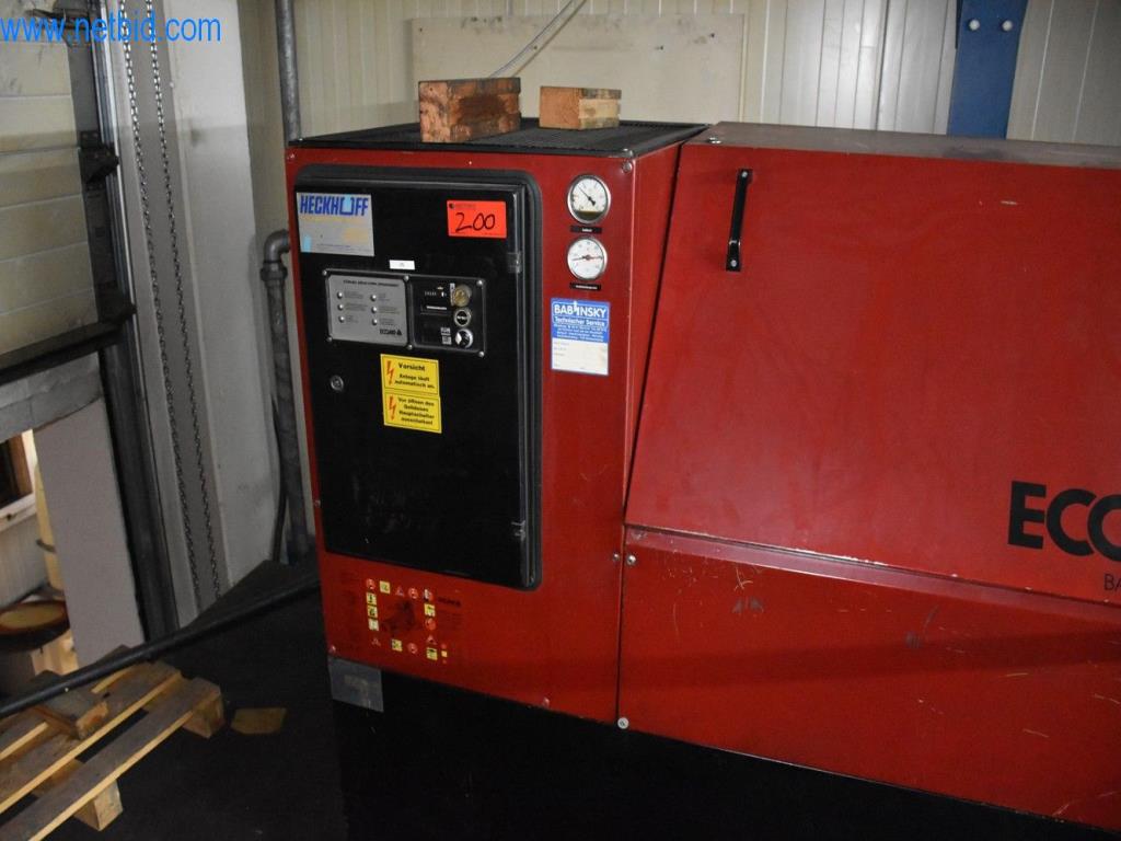 Máquinas, equipos operativos y accesorios de un líder mundial en el mercado de sistemas de tensado de cadenas.-3