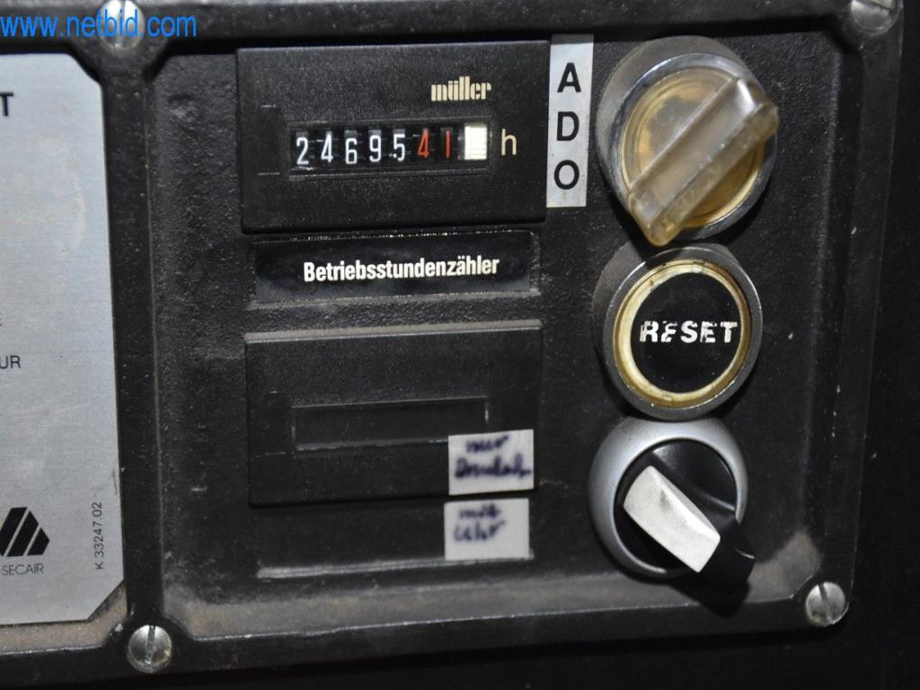 Máquinas, equipos operativos y accesorios de un líder mundial en el mercado de sistemas de tensado de cadenas.-5