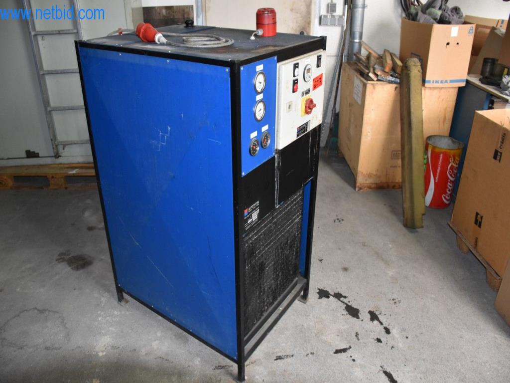 Máquinas, equipos operativos y accesorios de un líder mundial en el mercado de sistemas de tensado de cadenas.-2