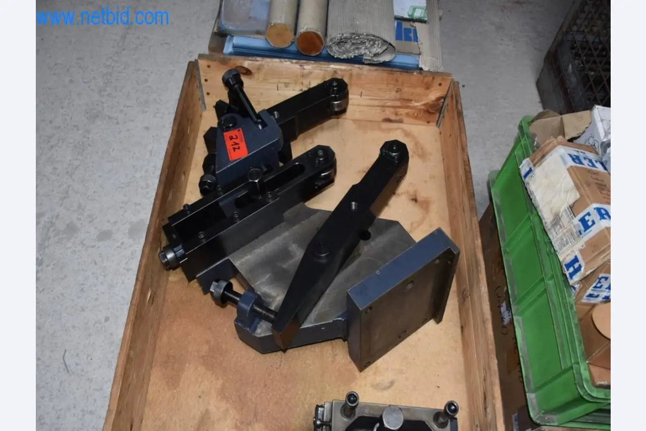 Máquinas, equipos operativos y accesorios de un líder mundial en el mercado de sistemas de tensado de cadenas.-2