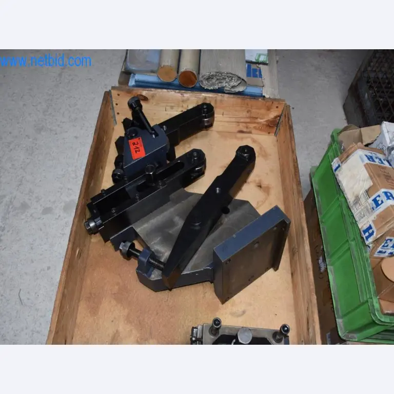 Máquinas, equipos operativos y accesorios de un líder mundial en el mercado de sistemas de tensado de cadenas.-2