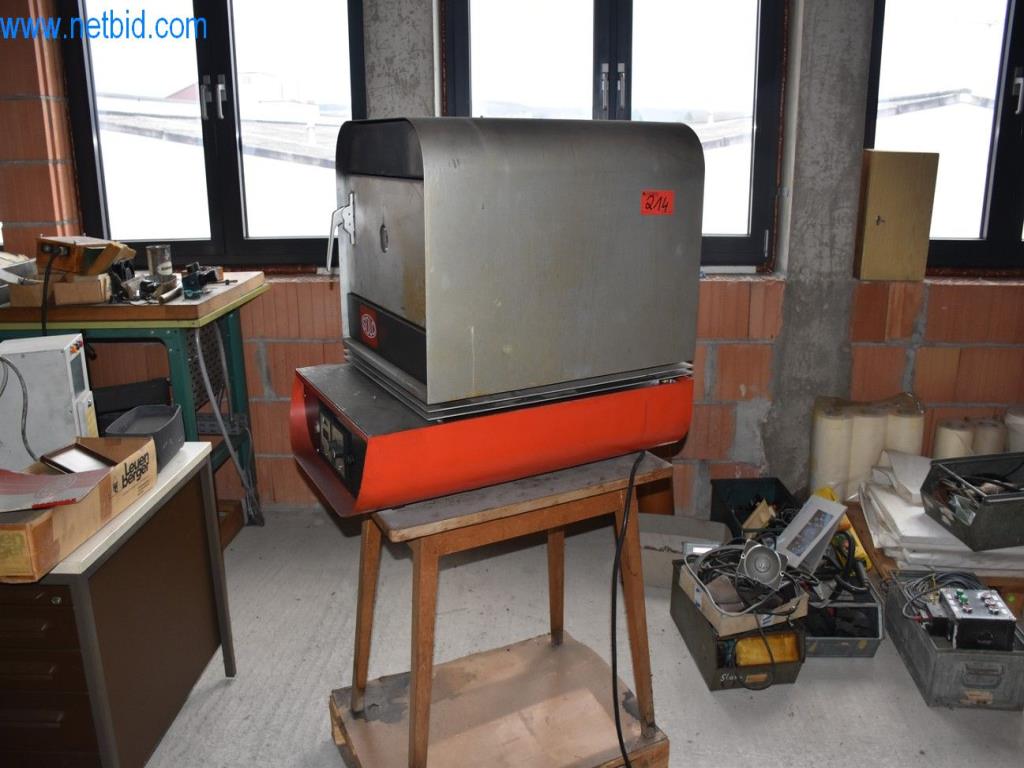 Máquinas, equipos operativos y accesorios de un líder mundial en el mercado de sistemas de tensado de cadenas.-2