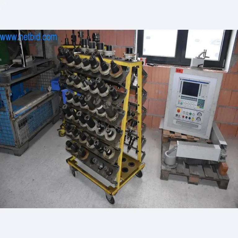 Máquinas, equipos operativos y accesorios de un líder mundial en el mercado de sistemas de tensado de cadenas.-1