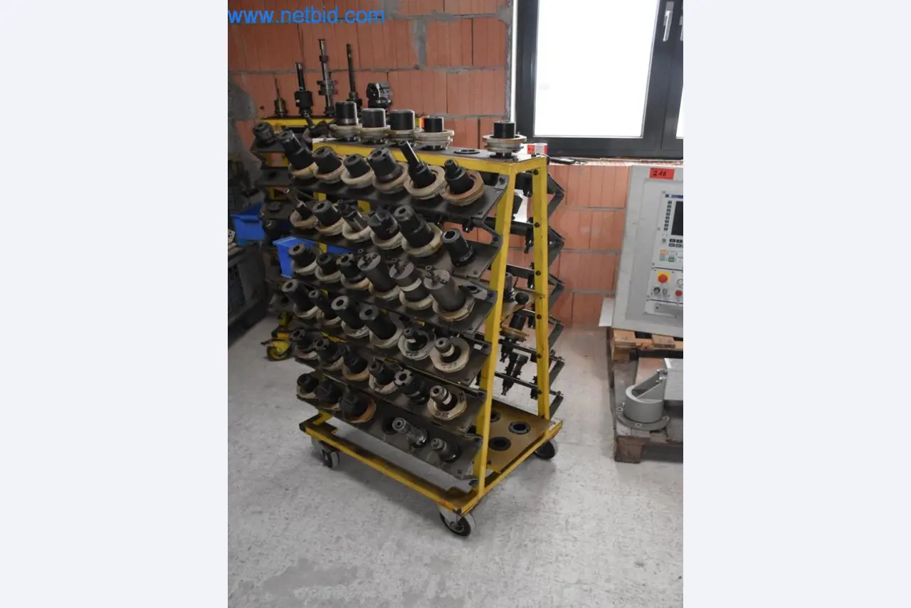 Máquinas, equipos operativos y accesorios de un líder mundial en el mercado de sistemas de tensado de cadenas.-2