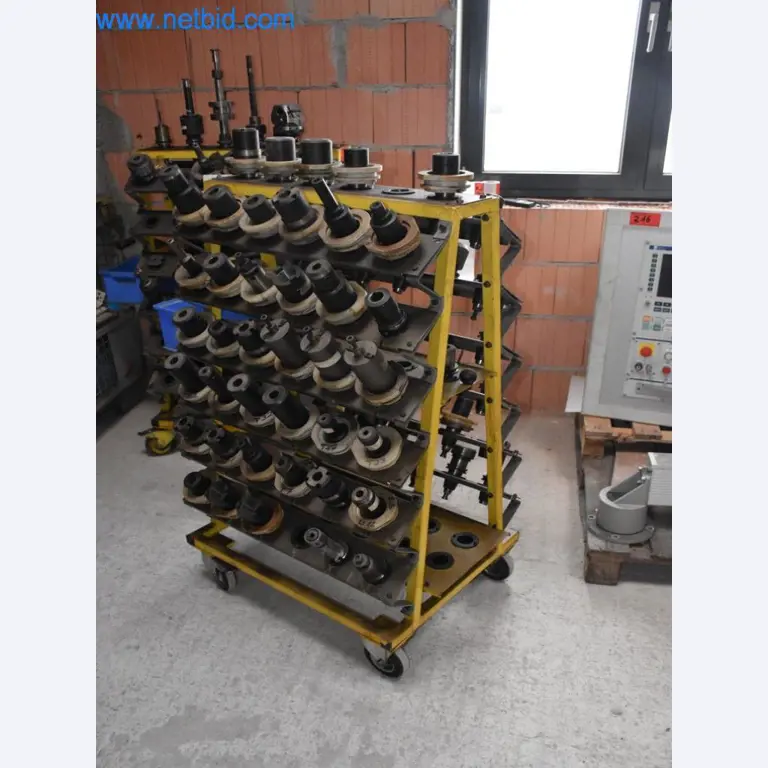 Máquinas, equipos operativos y accesorios de un líder mundial en el mercado de sistemas de tensado de cadenas.-2