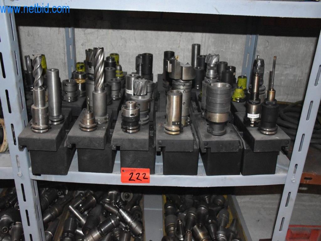 Máquinas, equipos operativos y accesorios de un líder mundial en el mercado de sistemas de tensado de cadenas.-1