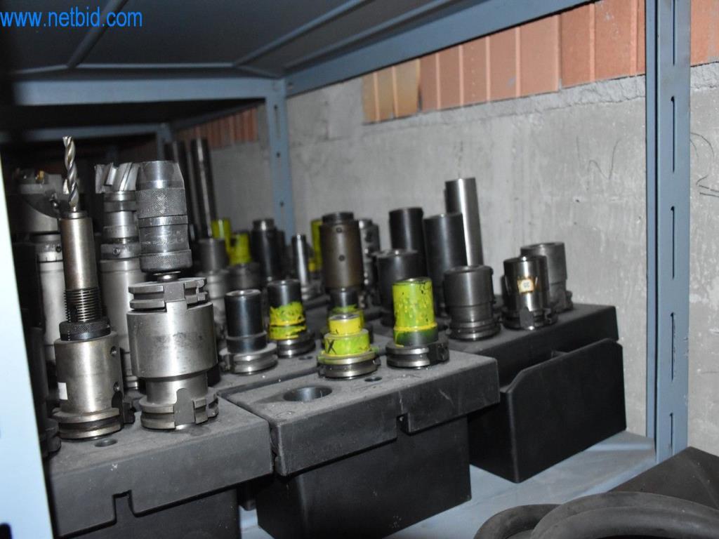 Máquinas, equipos operativos y accesorios de un líder mundial en el mercado de sistemas de tensado de cadenas.-3