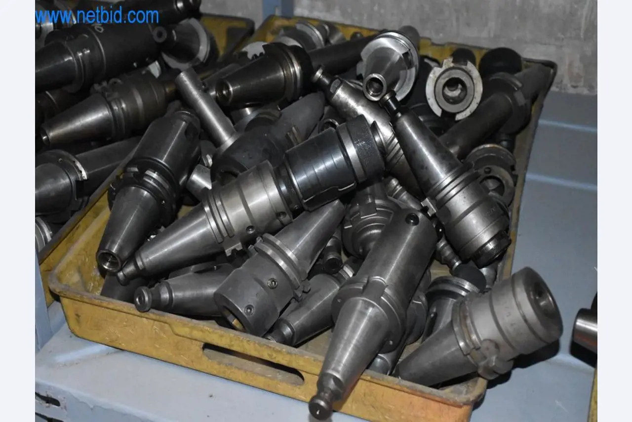 Maszyny, sprzęt operacyjny i akcesoria światowego lidera na rynku systemów napinania łańcuchów stają się dostępne.-2