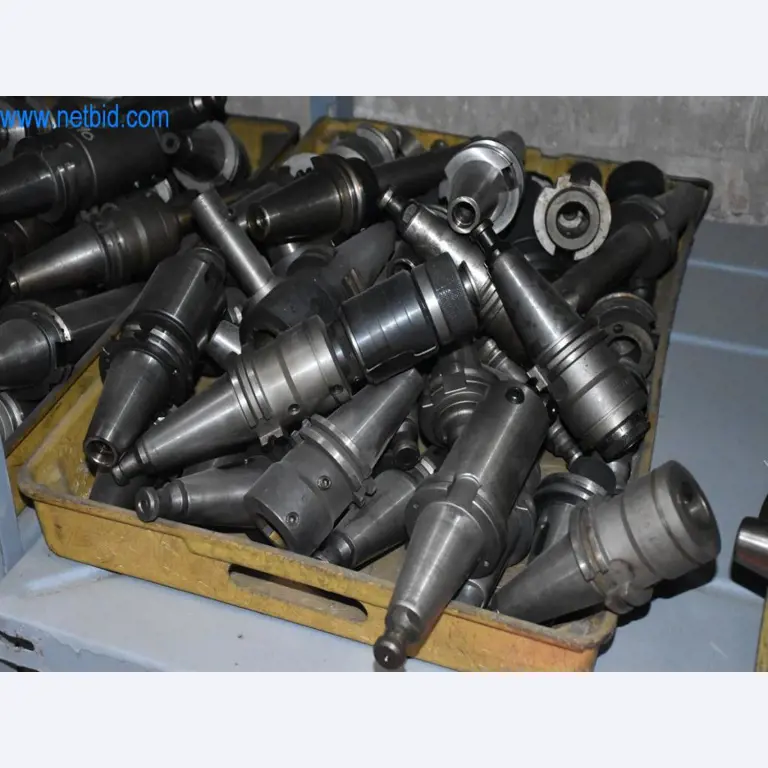 Maszyny, sprzęt operacyjny i akcesoria światowego lidera na rynku systemów napinania łańcuchów stają się dostępne.-2