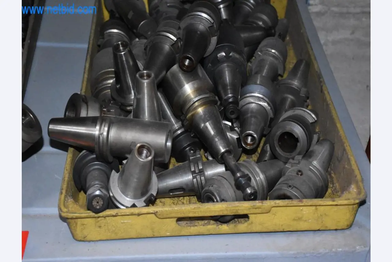 Maszyny, sprzęt operacyjny i akcesoria światowego lidera na rynku systemów napinania łańcuchów stają się dostępne.-3