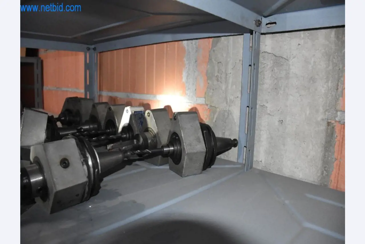 Stroje, provozní zařízení a příslušenství předního světového výrobce napínacích systémů řetězů jsou k dispozici.-3