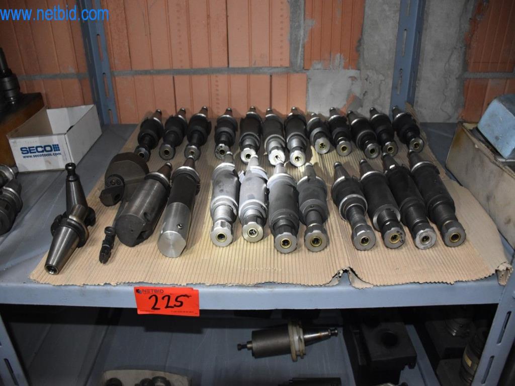 Máquinas, equipos operativos y accesorios de un líder mundial en el mercado de sistemas de tensado de cadenas.-5