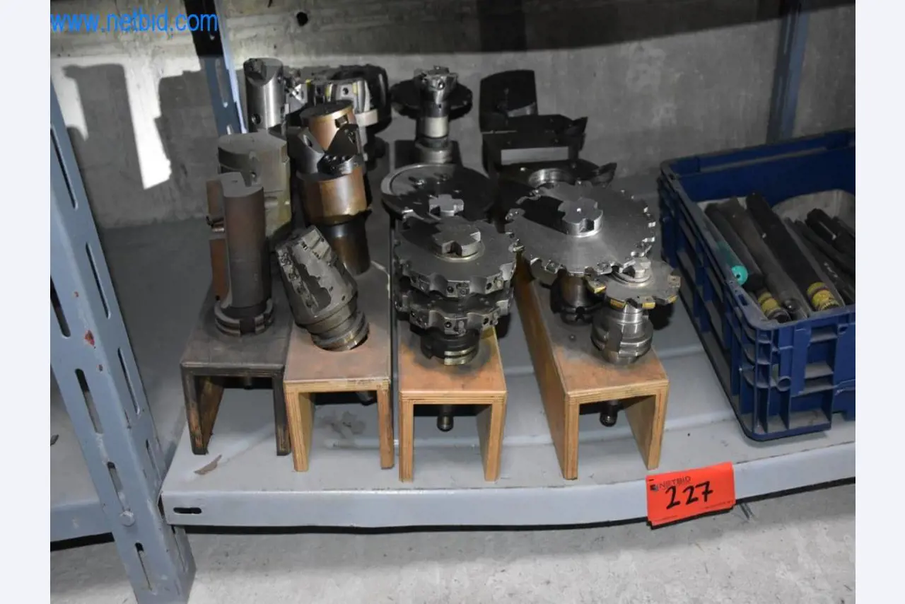 Frei werdende Maschinen, Betriebseinrichtungen und Zubehör eines Weltmarktführers für Kettenspannsysteme-1