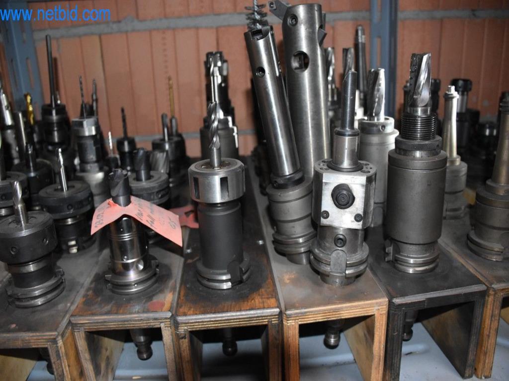 Na voljo so stroji, delovna oprema in dodatki vodilnega svetovnega proizvajalca sistemov za napenjanje verig-3