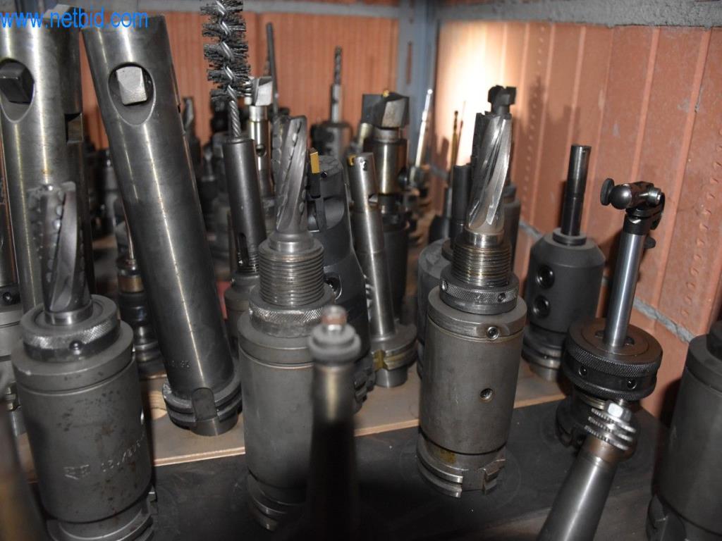 Na voljo so stroji, delovna oprema in dodatki vodilnega svetovnega proizvajalca sistemov za napenjanje verig-5