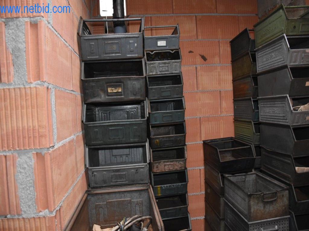 Na voljo so stroji, delovna oprema in dodatki vodilnega svetovnega proizvajalca sistemov za napenjanje verig-4