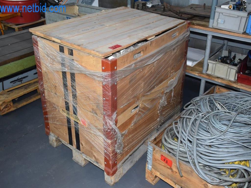 Na voljo so stroji, delovna oprema in dodatki vodilnega svetovnega proizvajalca sistemov za napenjanje verig-3