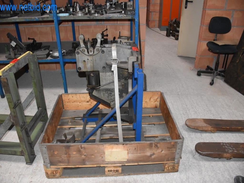 Stroje, provozní zařízení a příslušenství předního světového výrobce napínacích systémů řetězů jsou k dispozici.-2