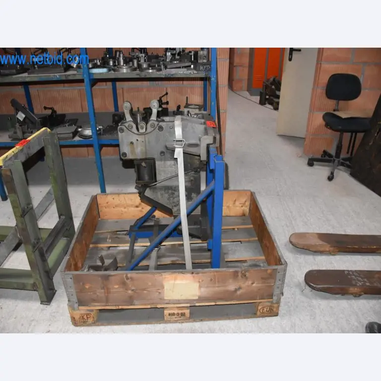 Stroje, provozní zařízení a příslušenství předního světového výrobce napínacích systémů řetězů jsou k dispozici.-2