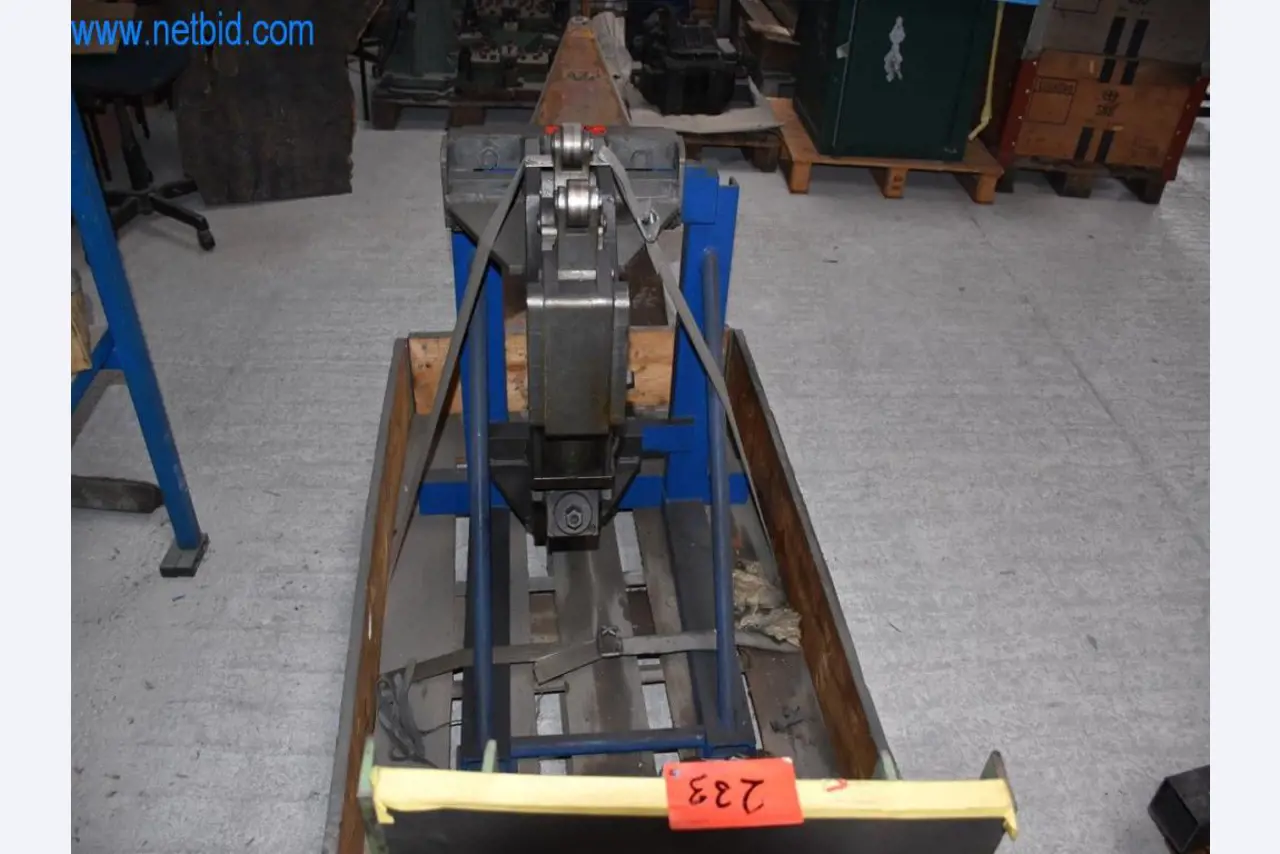 Stroje, provozní zařízení a příslušenství předního světového výrobce napínacích systémů řetězů jsou k dispozici.-5