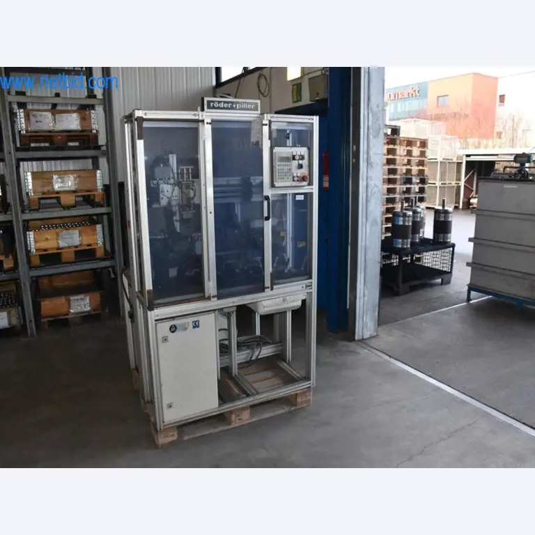 Na voljo so stroji, delovna oprema in dodatki vodilnega svetovnega proizvajalca sistemov za napenjanje verig-1