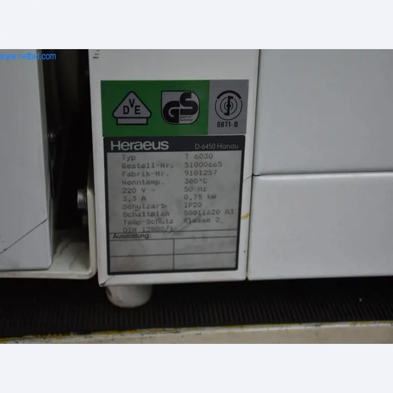 Máquinas, equipos operativos y accesorios de un líder mundial en el mercado de sistemas de tensado de cadenas.-4