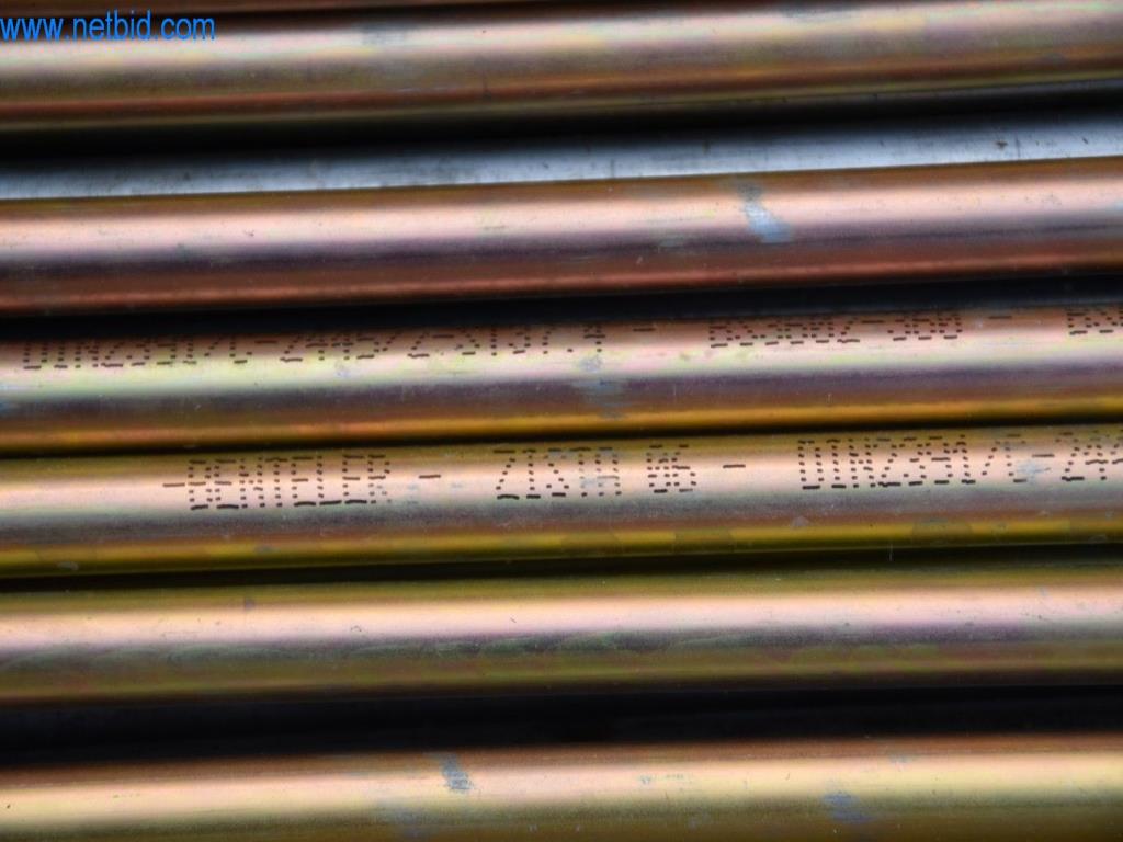 Máquinas, equipos operativos y accesorios de un líder mundial en el mercado de sistemas de tensado de cadenas.-4