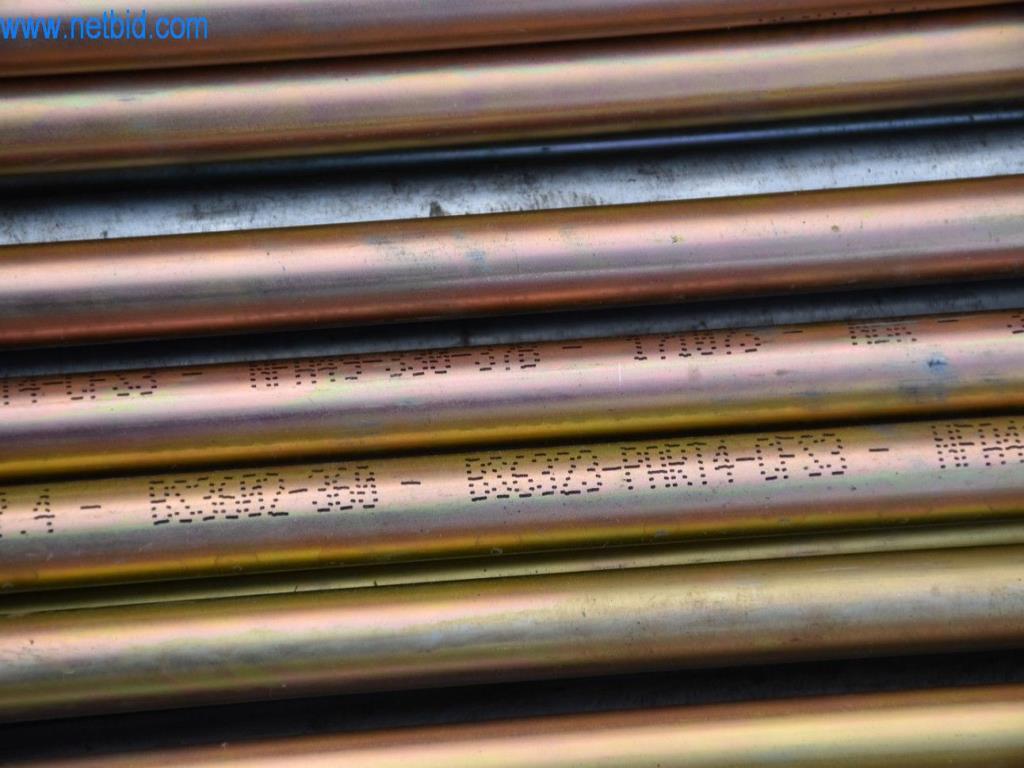 Máquinas, equipos operativos y accesorios de un líder mundial en el mercado de sistemas de tensado de cadenas.-5