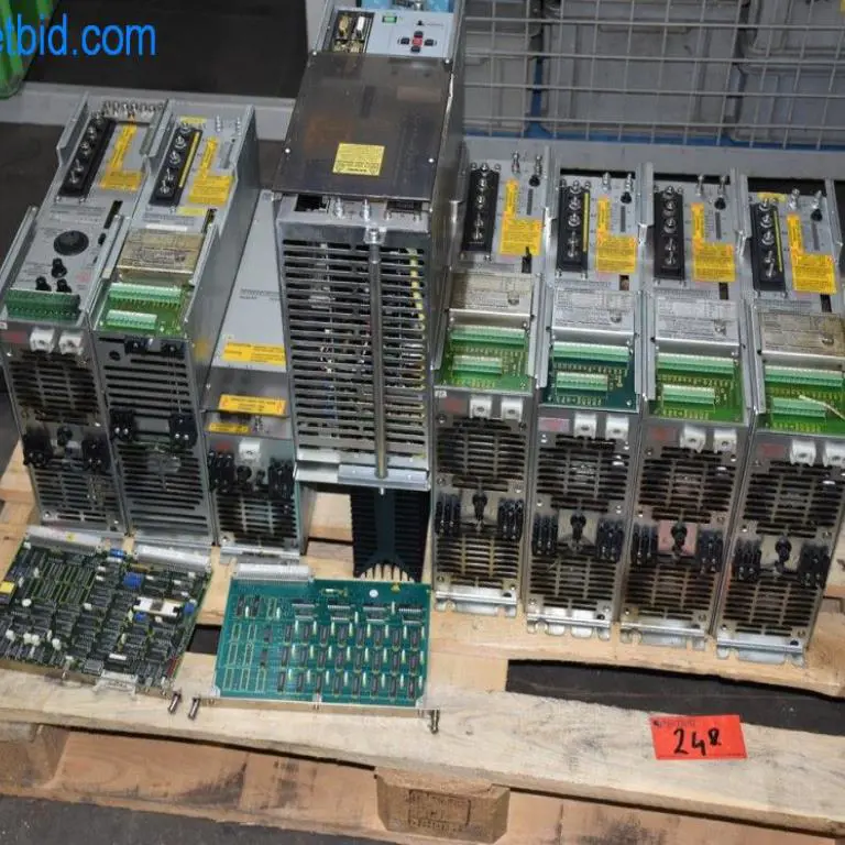 8 Servo drives u.a. Indramat