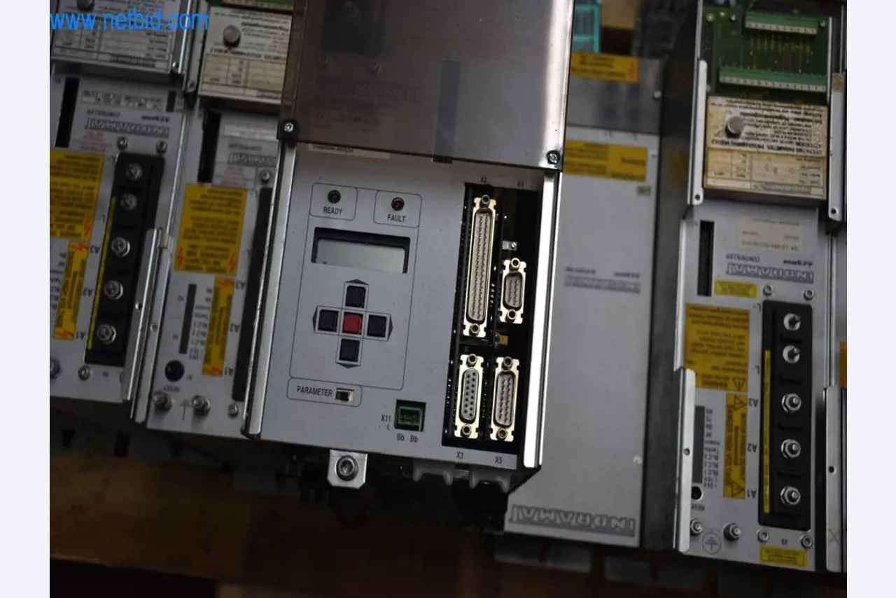 Disponibilização de máquinas, equipamento operacional e acessórios de um líder mundial de mercado para sistemas de tensionamento de correntes-6