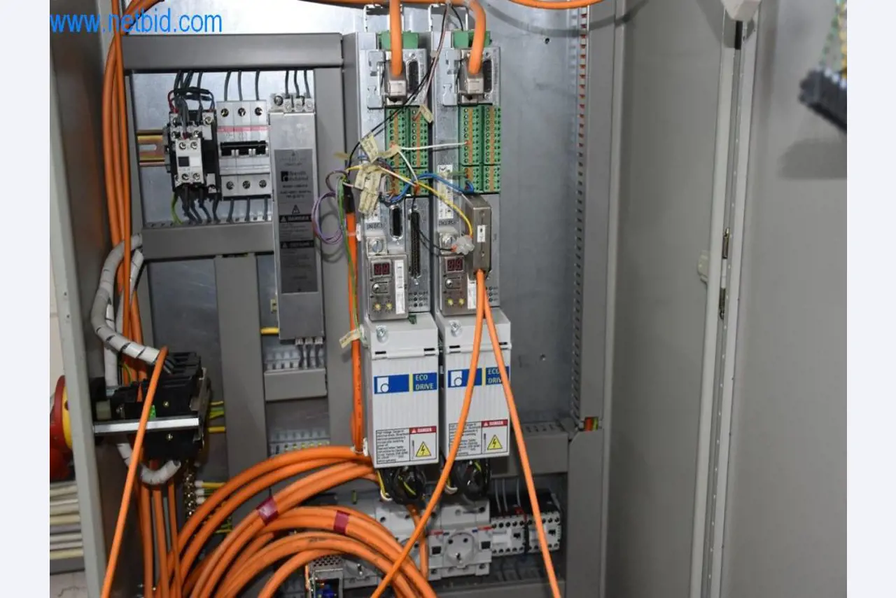 Na voljo so stroji, delovna oprema in dodatki vodilnega svetovnega proizvajalca sistemov za napenjanje verig-2