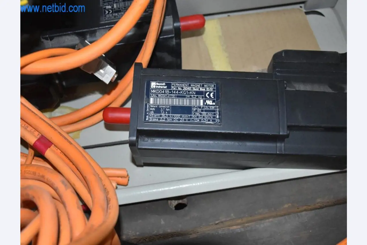 Na voljo so stroji, delovna oprema in dodatki vodilnega svetovnega proizvajalca sistemov za napenjanje verig-5