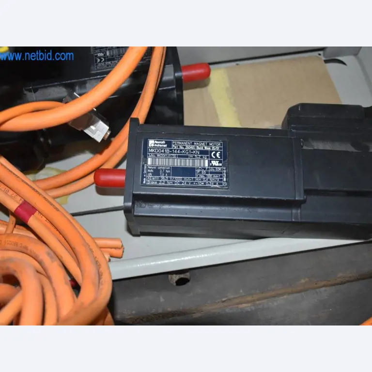 Na voljo so stroji, delovna oprema in dodatki vodilnega svetovnega proizvajalca sistemov za napenjanje verig-5