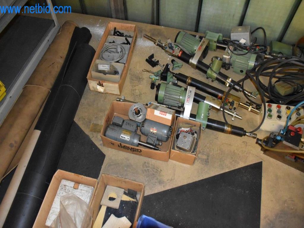 Stroje, provozní zařízení a příslušenství předního světového výrobce napínacích systémů řetězů jsou k dispozici.-15