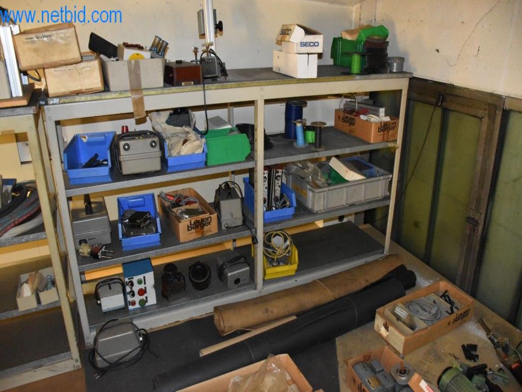 Stroje, provozní zařízení a příslušenství předního světového výrobce napínacích systémů řetězů jsou k dispozici.-16