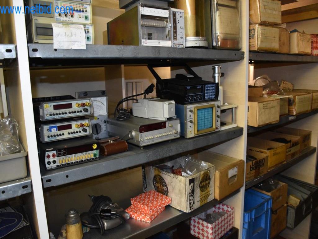 Stroje, provozní zařízení a příslušenství předního světového výrobce napínacích systémů řetězů jsou k dispozici.-24