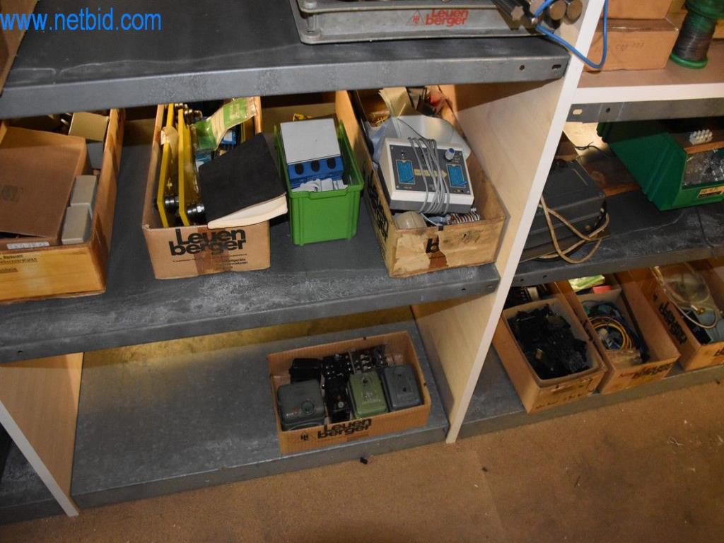 Stroje, provozní zařízení a příslušenství předního světového výrobce napínacích systémů řetězů jsou k dispozici.-8