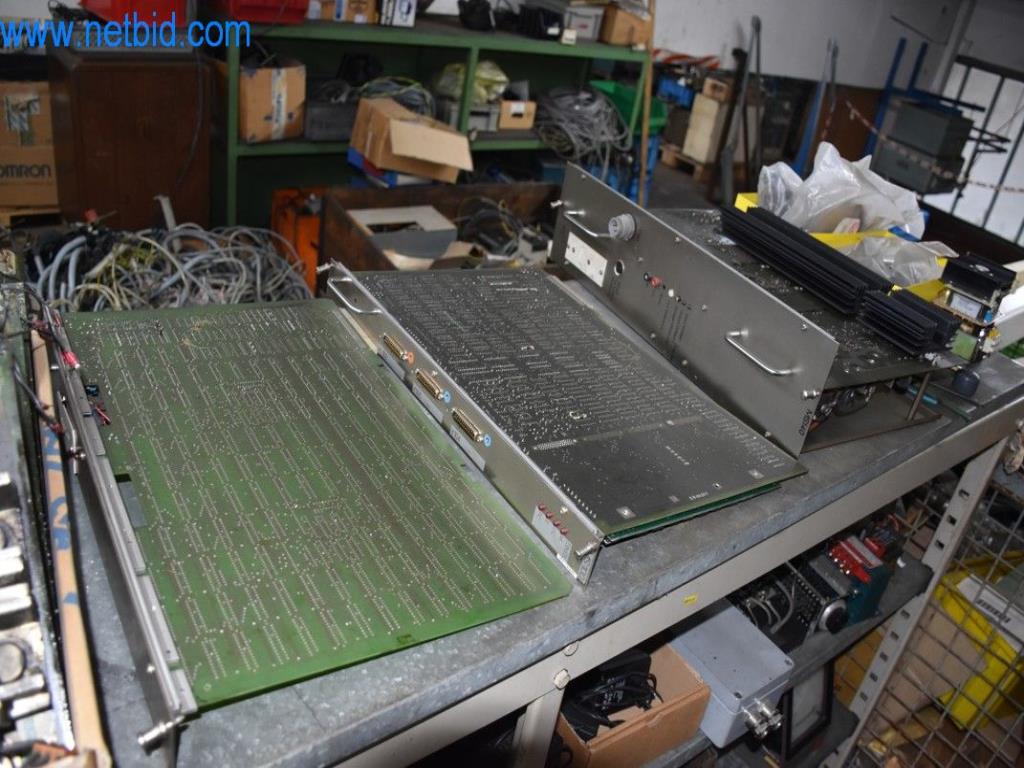 Na voljo so stroji, delovna oprema in dodatki vodilnega svetovnega proizvajalca sistemov za napenjanje verig-10