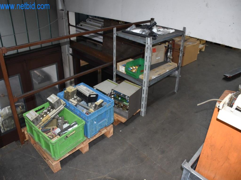 Na voljo so stroji, delovna oprema in dodatki vodilnega svetovnega proizvajalca sistemov za napenjanje verig-15