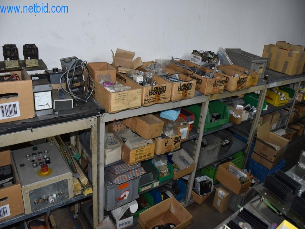 Na voljo so stroji, delovna oprema in dodatki vodilnega svetovnega proizvajalca sistemov za napenjanje verig-20