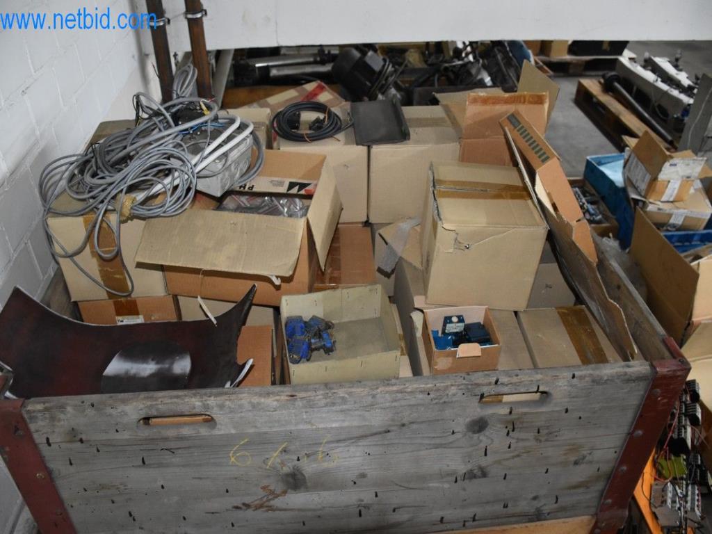 Na voljo so stroji, delovna oprema in dodatki vodilnega svetovnega proizvajalca sistemov za napenjanje verig-3