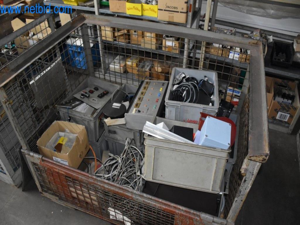 Na voljo so stroji, delovna oprema in dodatki vodilnega svetovnega proizvajalca sistemov za napenjanje verig-4